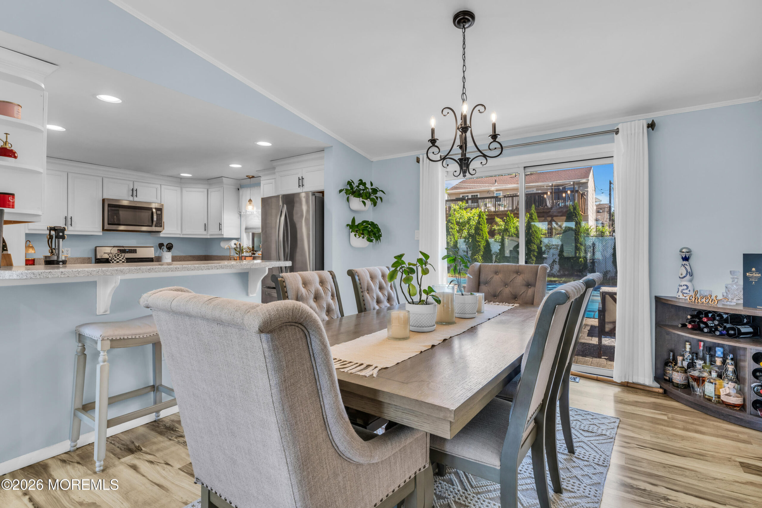 738 Manor Drive Image 5