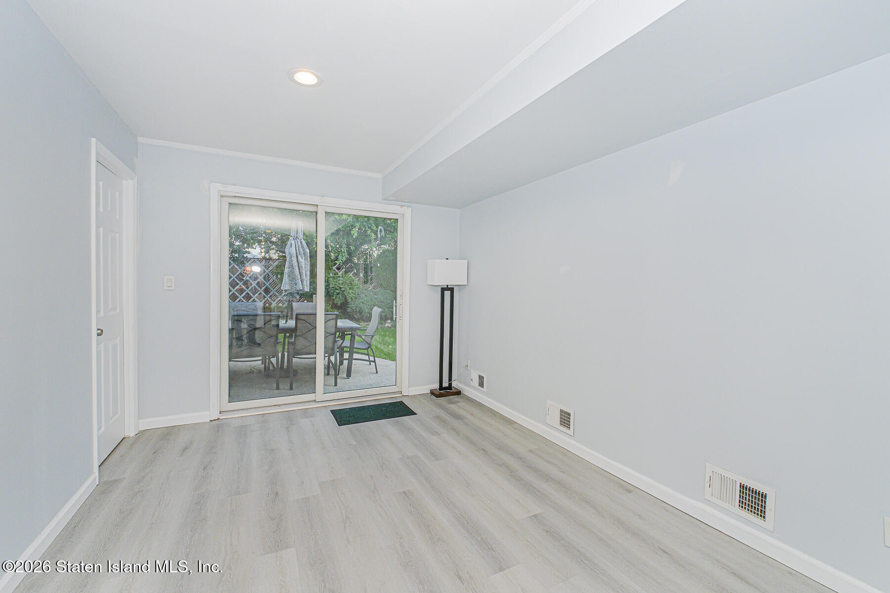 61 Middle Loop Road Image 3