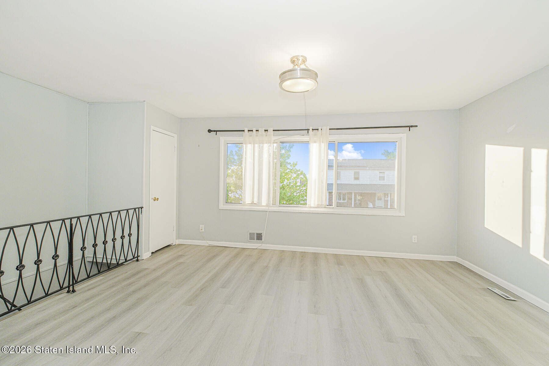 61 Middle Loop Road, Staten Island, NY, 10308 image 8