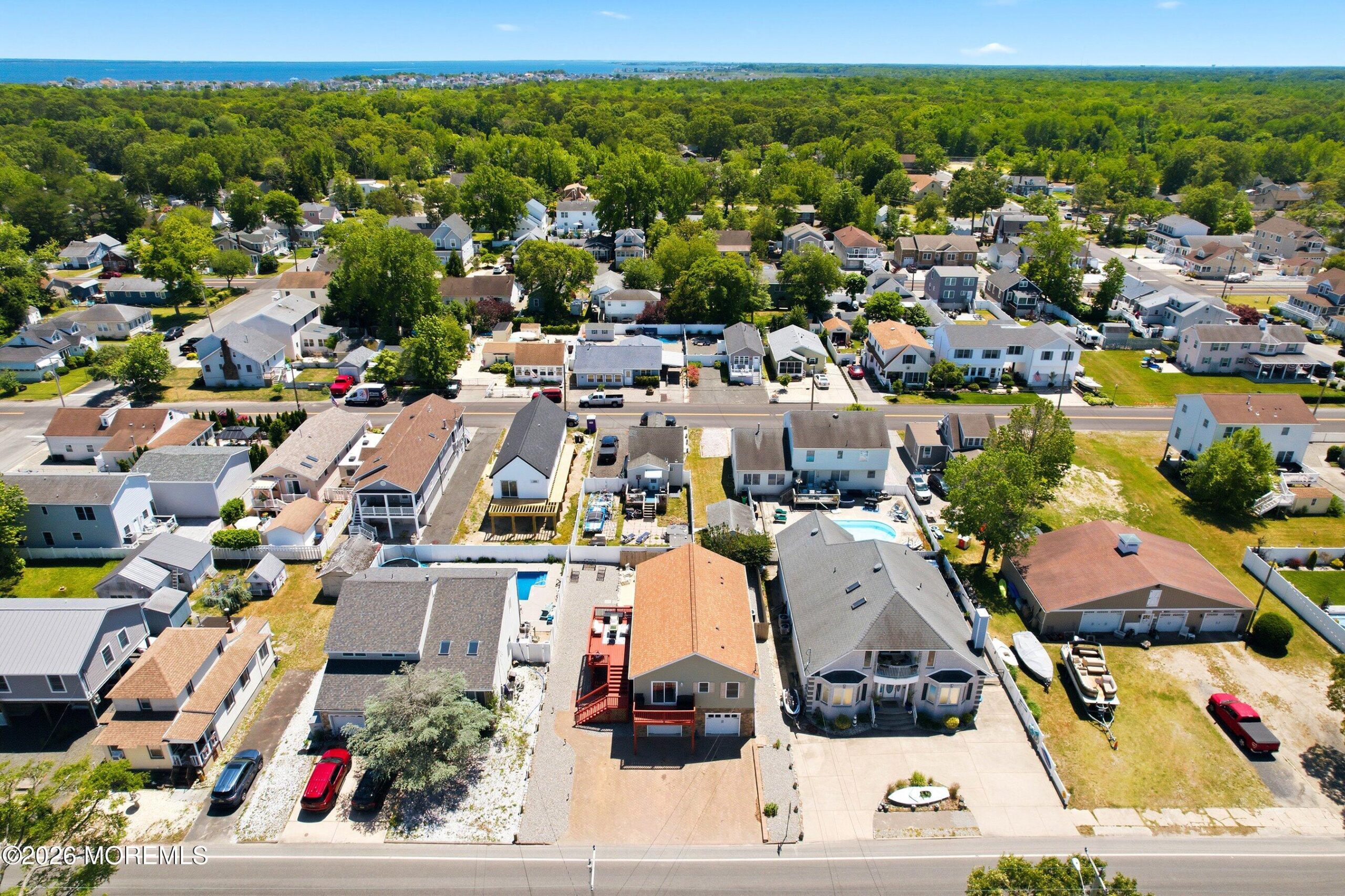 334 E Bayview Avenue Image 2