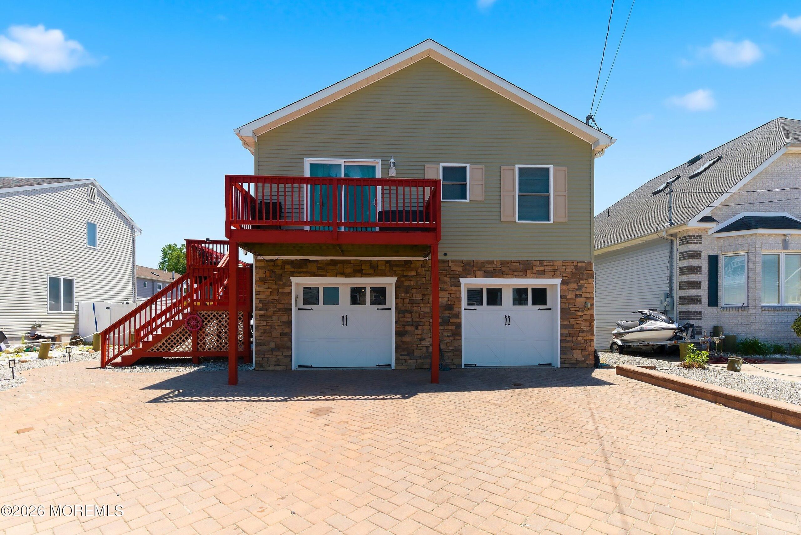 334 E Bayview Avenue Image 3
