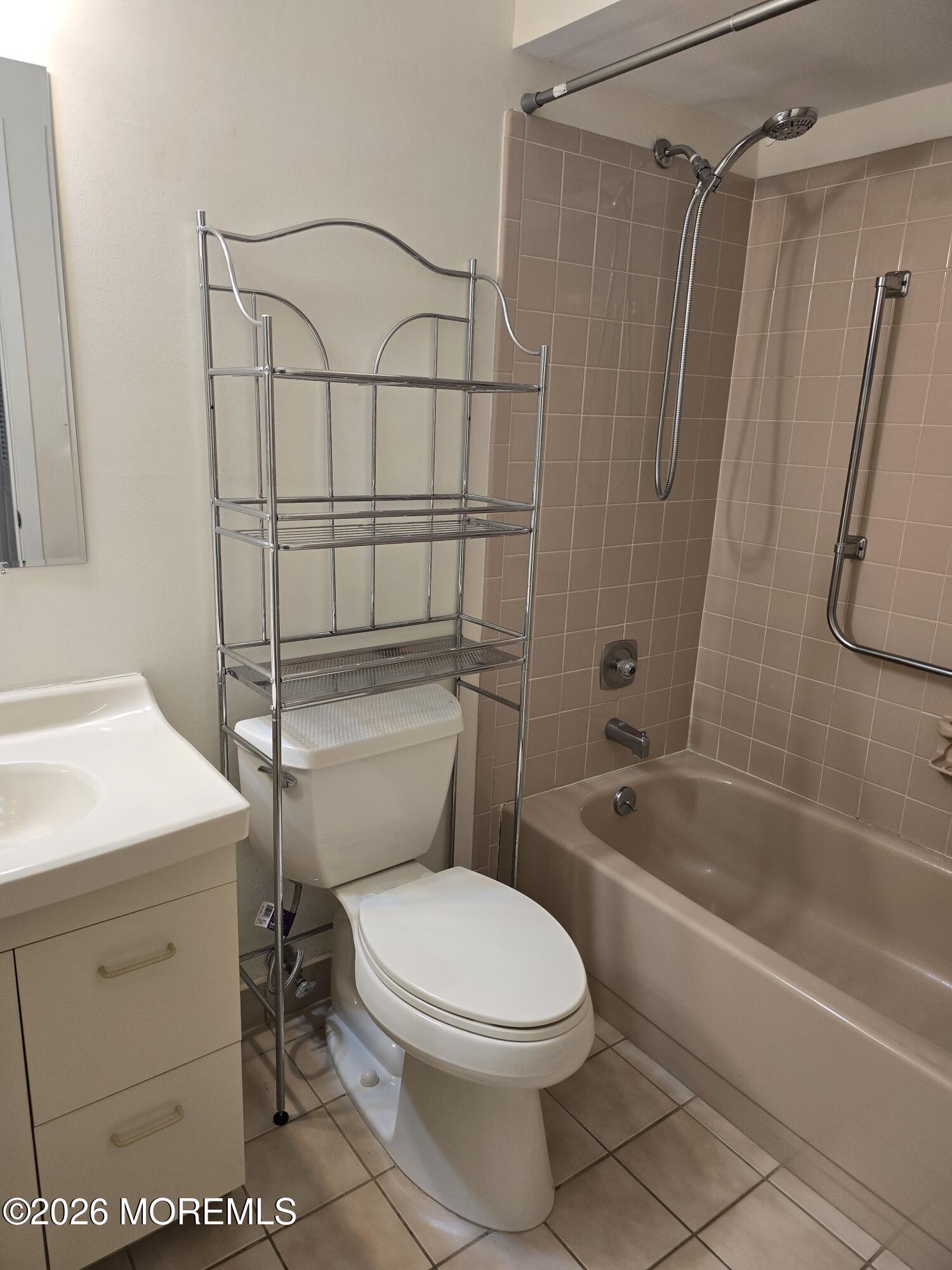208 Covered Bridge Boulevard D, Manalapan, NJ, 07726 image 13