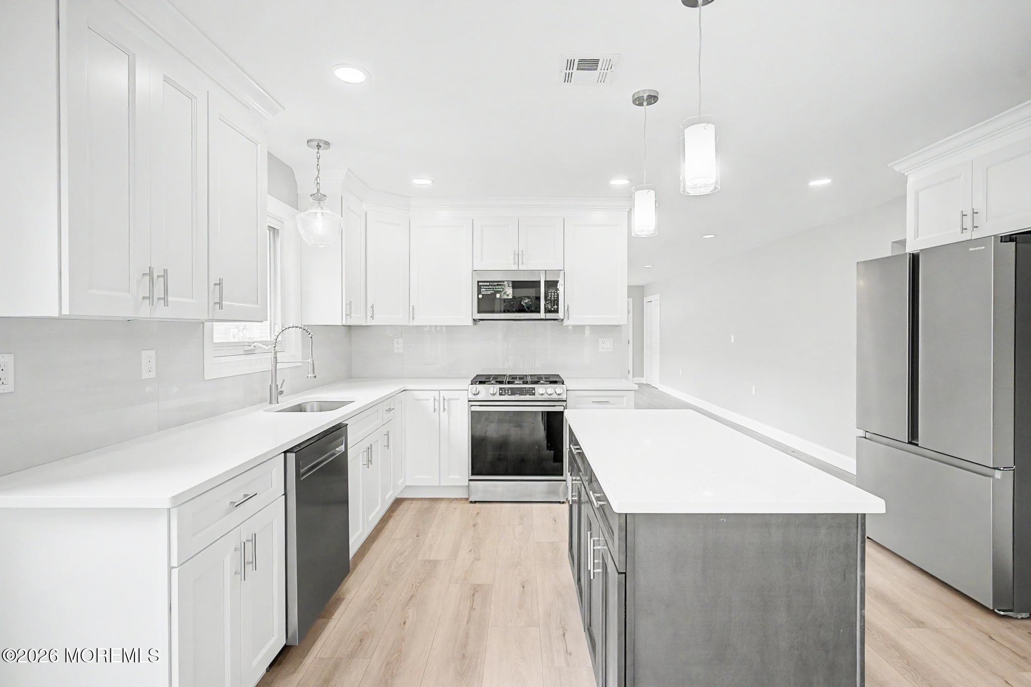18 Camrose Street Image 2