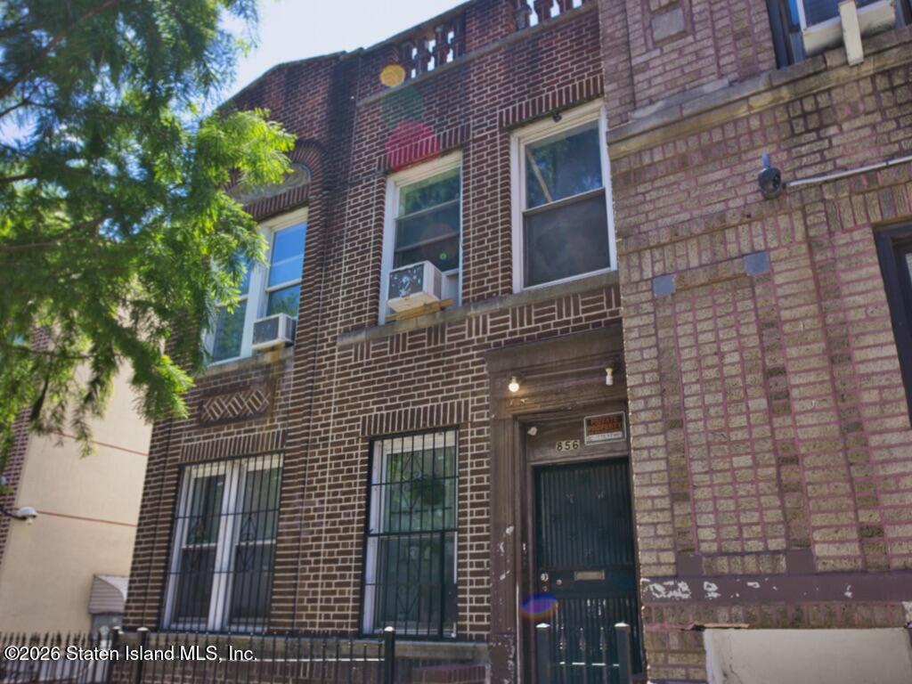 856 42nd Street Image 1