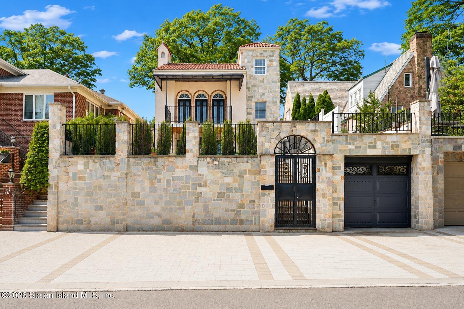 29 Leslie Avenue Image 1