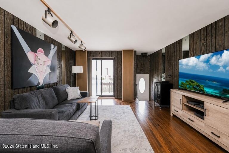 267 Doane Avenue Image 3