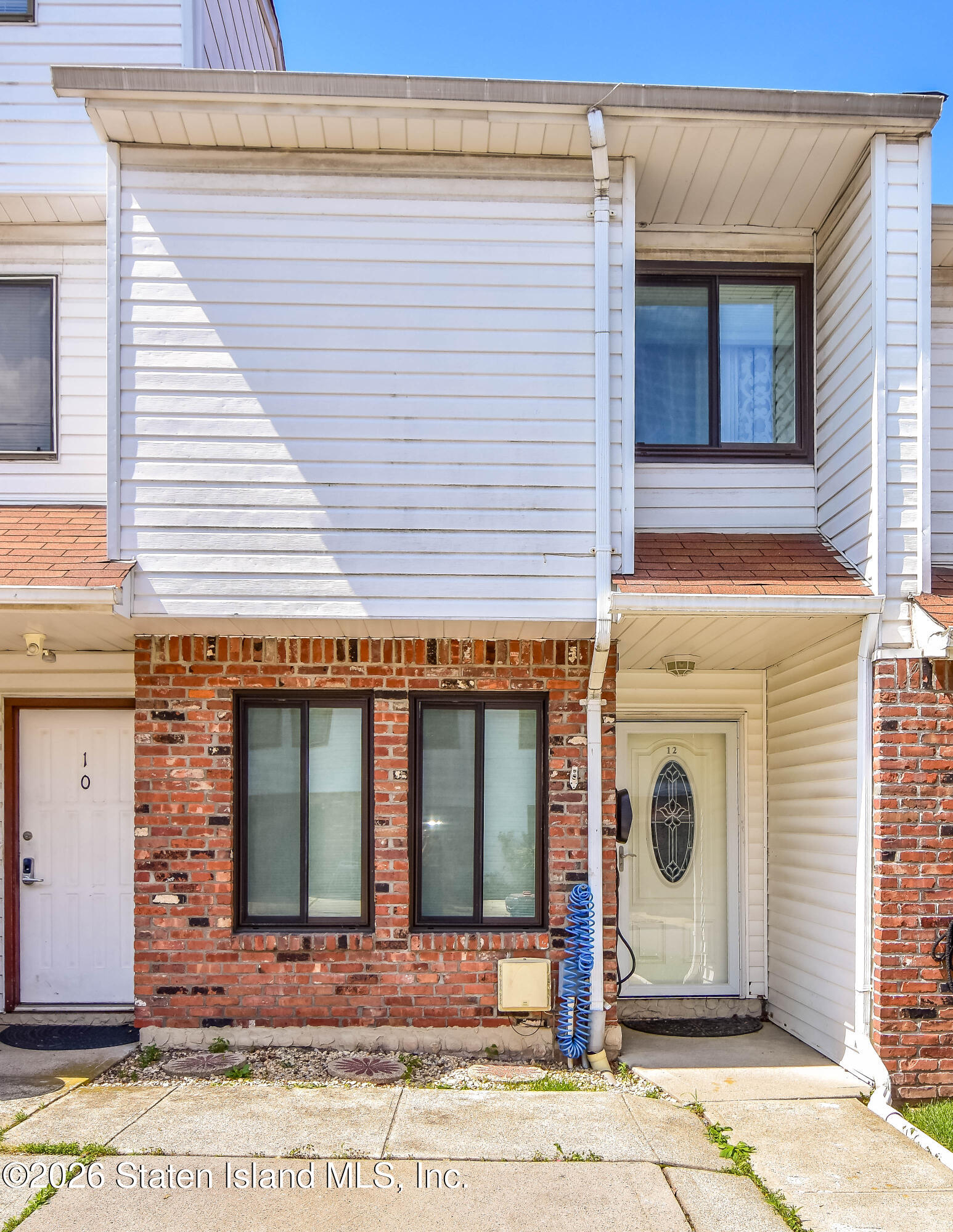 12 Stratford Court Image 1
