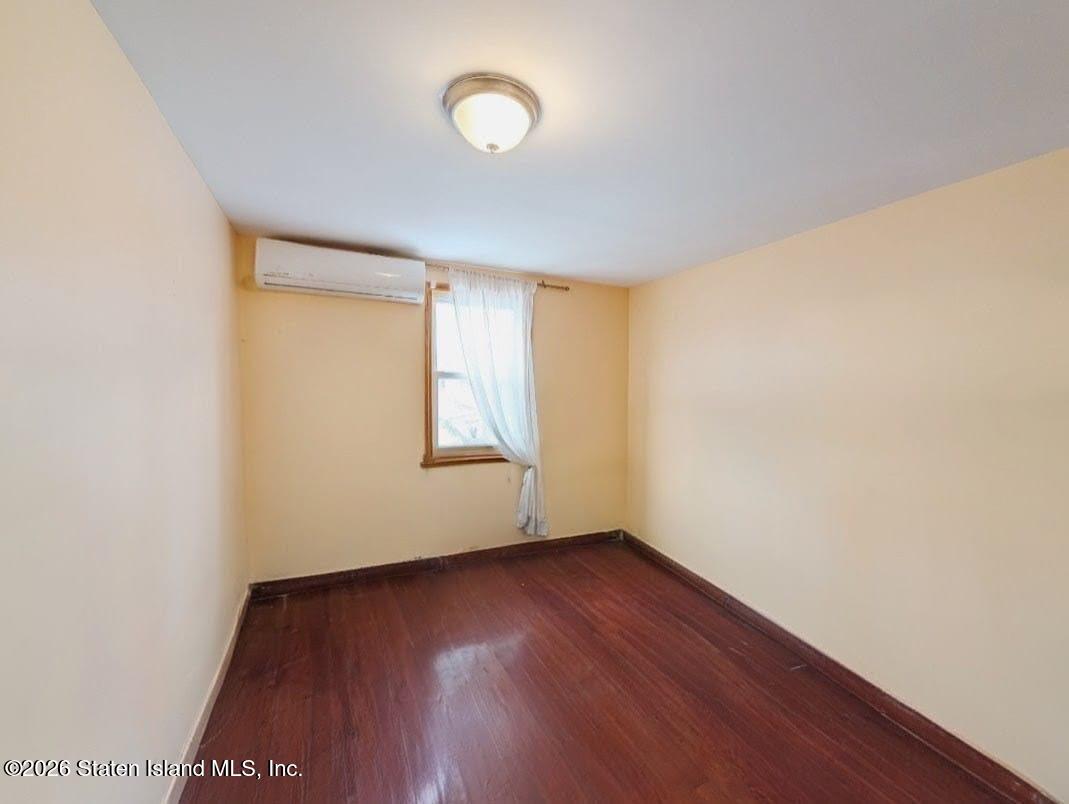 11 Sunnymeade Village, Staten Island, NY, 10305 image 13
