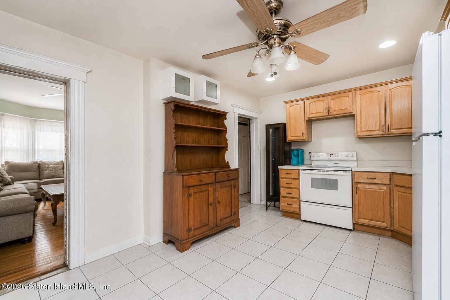 2007 Clove Road, Staten Island, NY, 10304 image 15