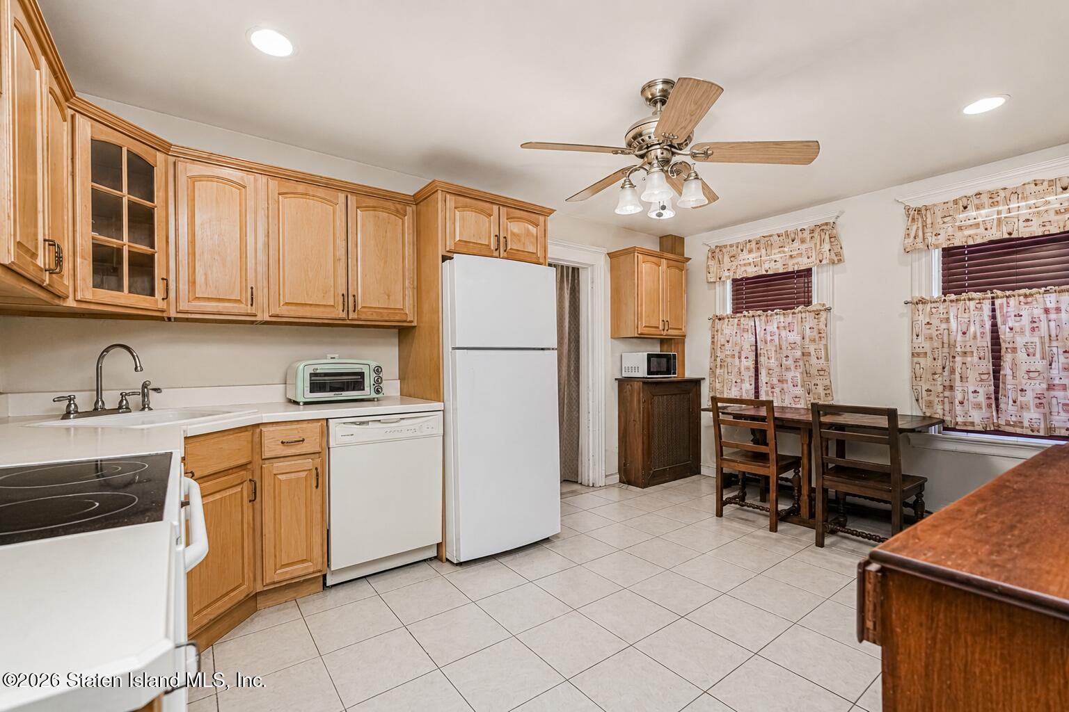 2007 Clove Road, Staten Island, NY, 10304 image 16