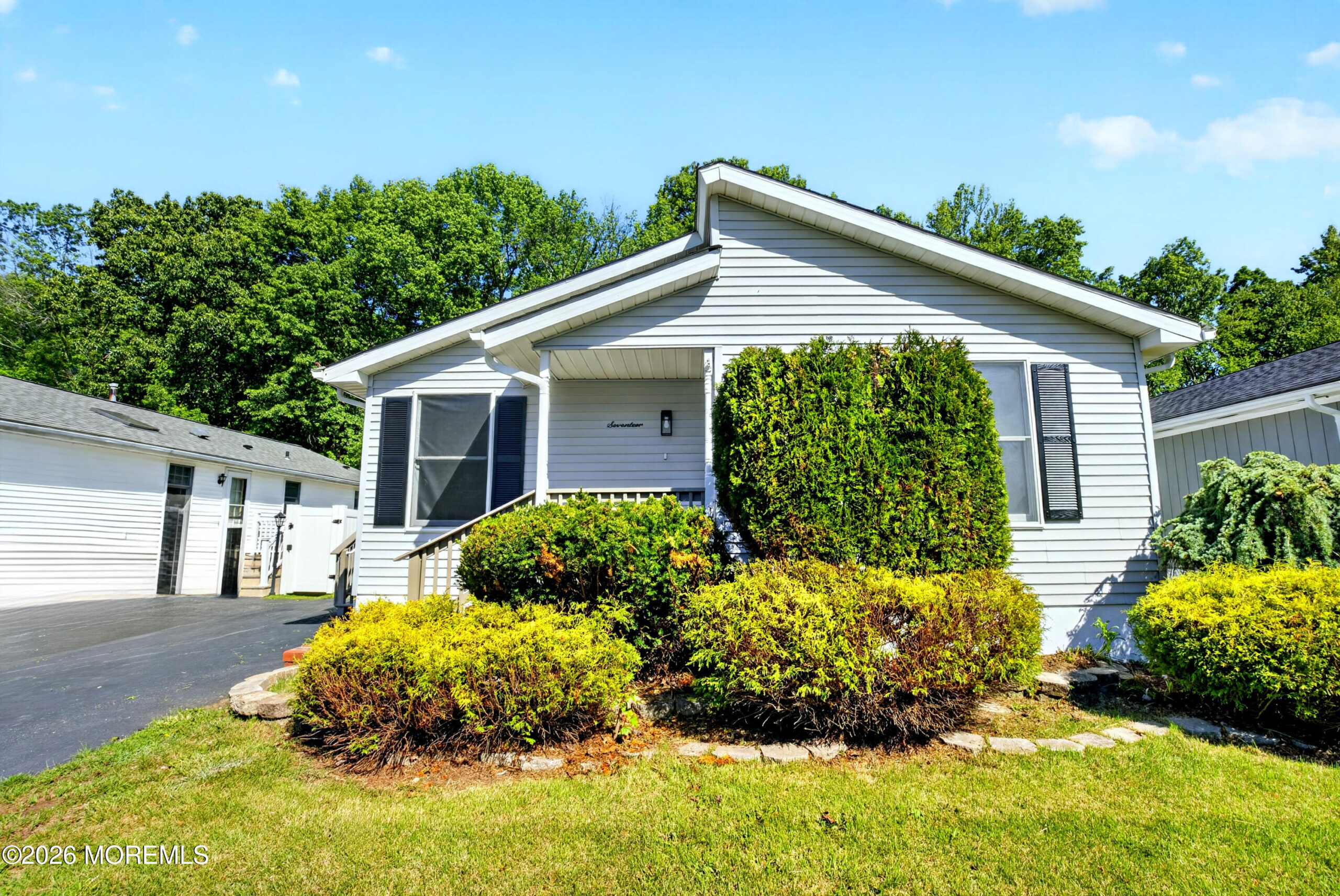 17 Brookview Lane, Manalapan, NJ, 07726