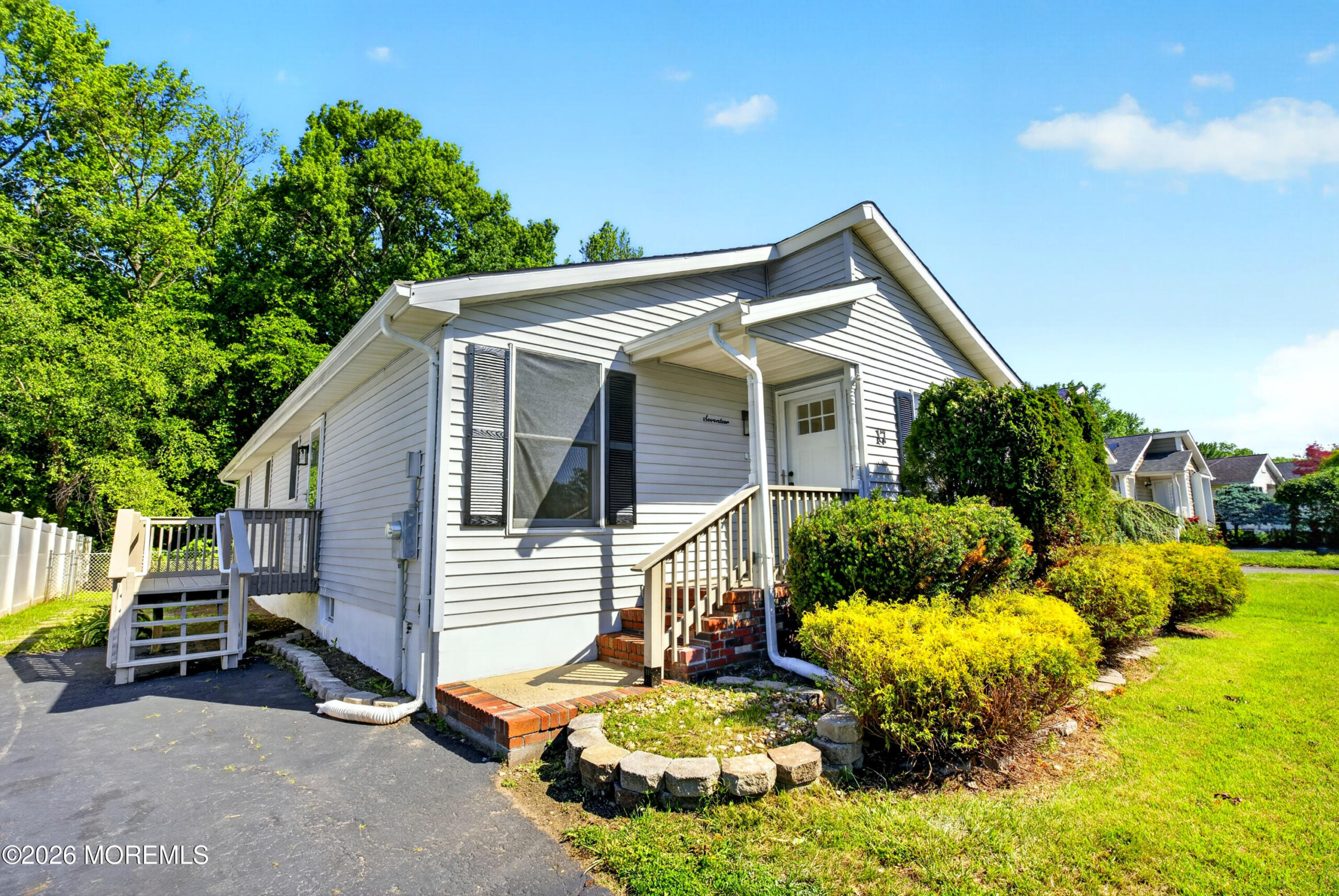 17 Brookview Lane Image 2