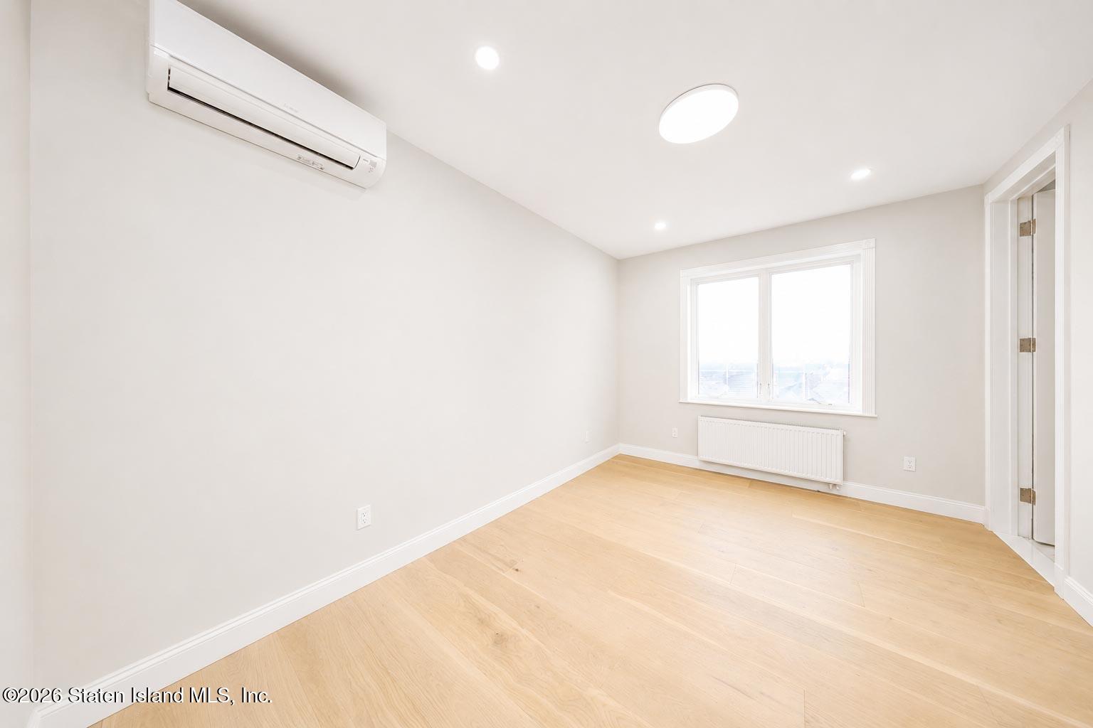 544 Falcon Avenue, Staten Island, NY, 10306 image 8