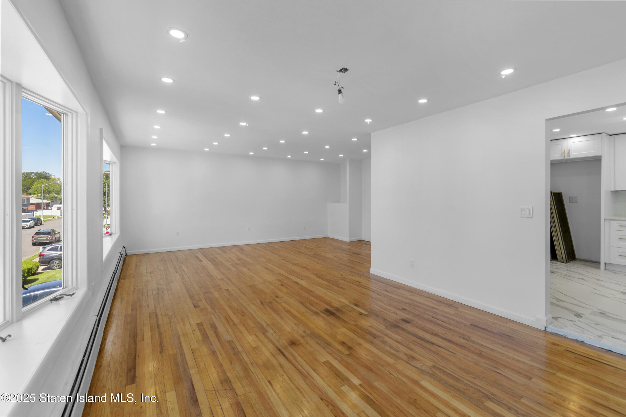 75 Muller Avenue Image 3