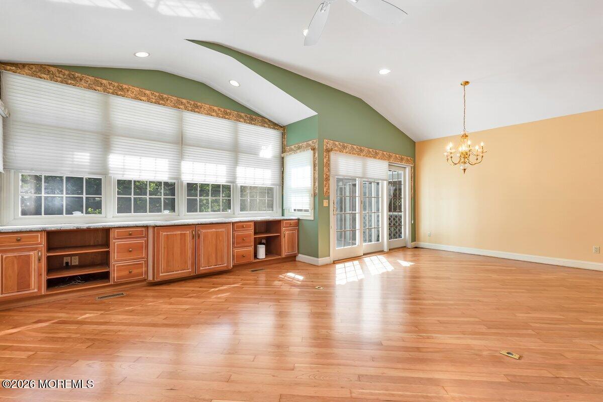 48 Ravine Drive Image 3