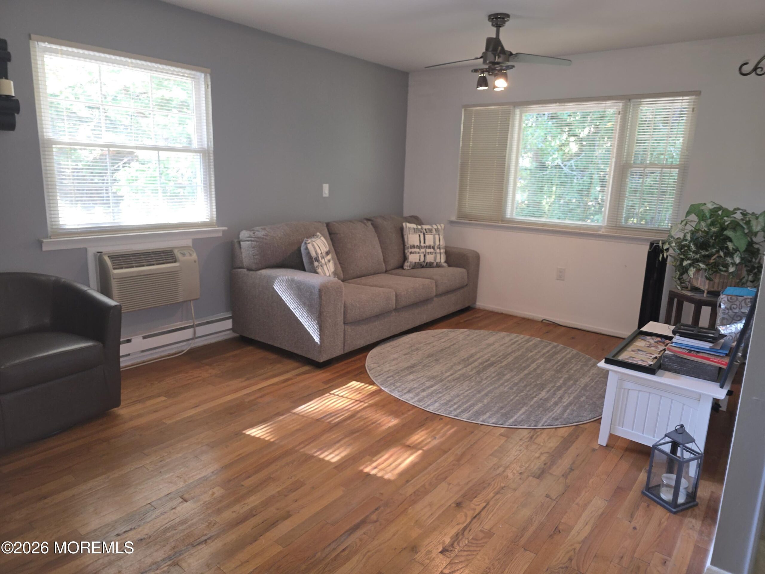 210 Laurel Place Image 2
