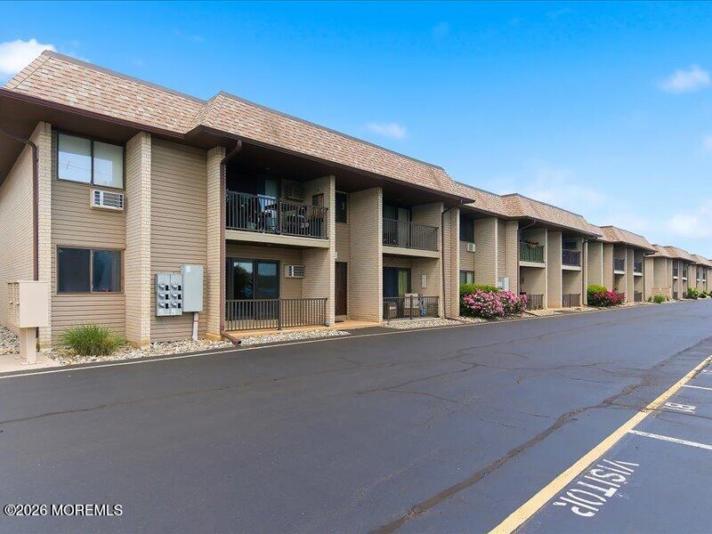 330 Shore Drive Drive B  1 Image 3