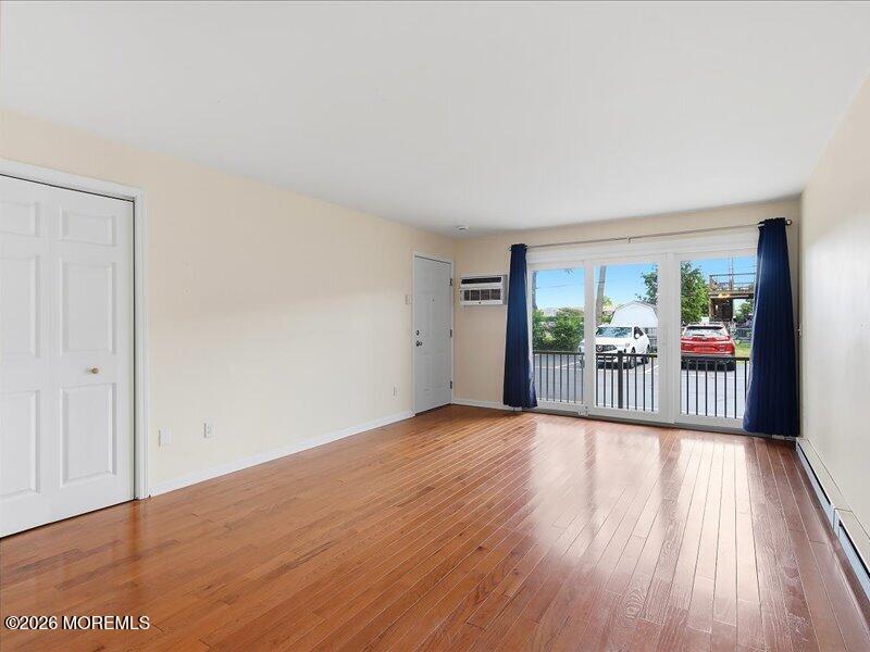330 Shore Drive Drive B  1 Image 5