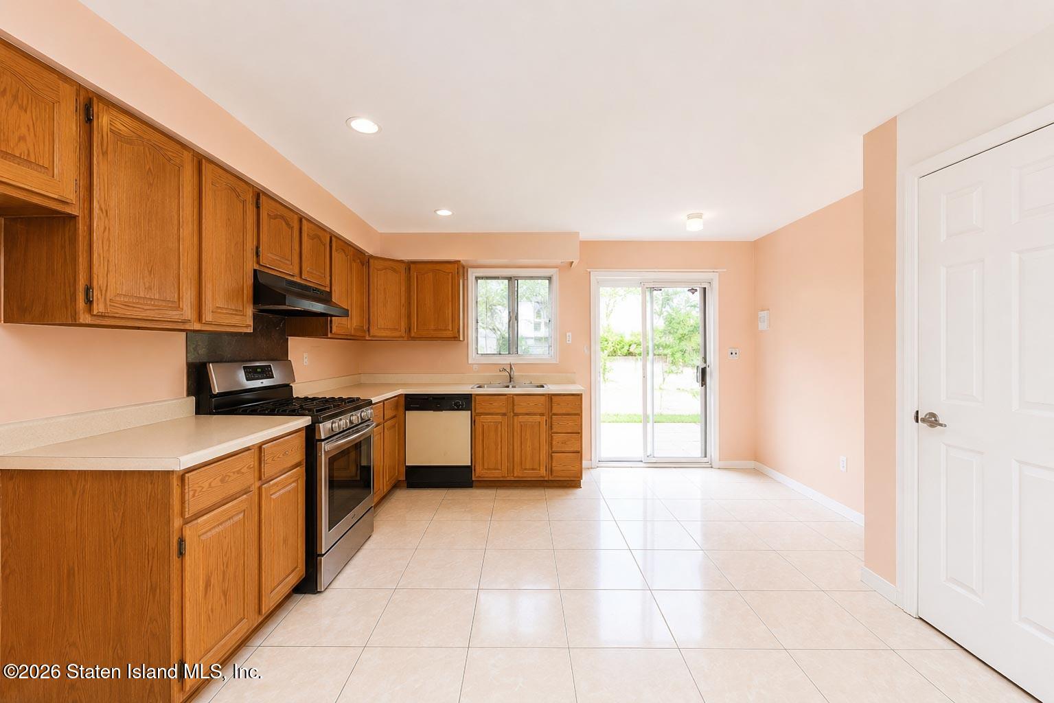 17 Lyman Avenue, Staten Island, NY, 10305 image 12