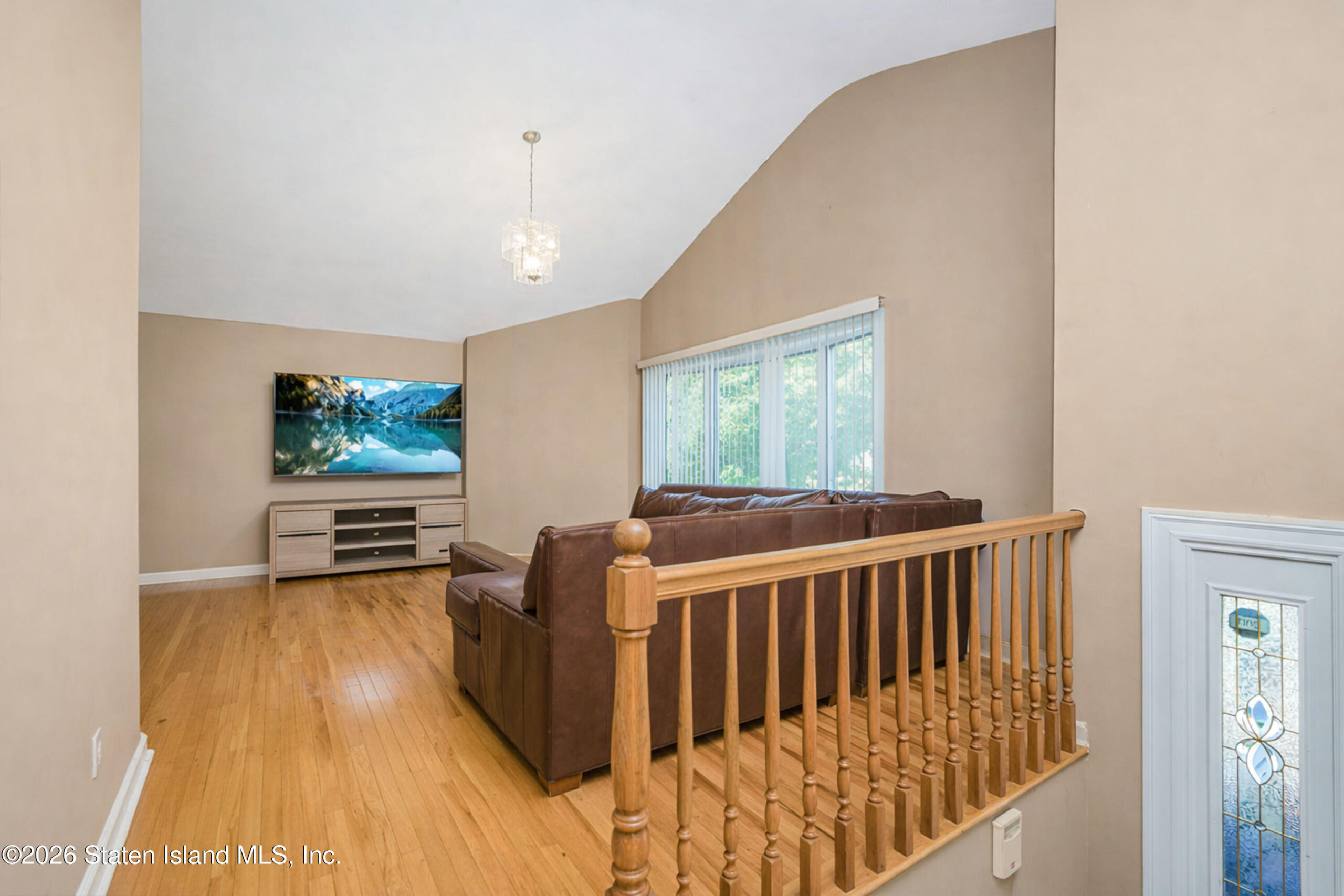 52 Vineland Avenue Image 5