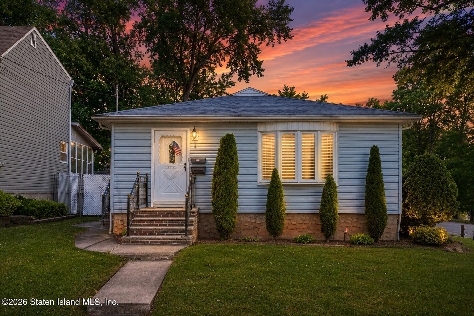 263 Thornycroft Avenue Image 1