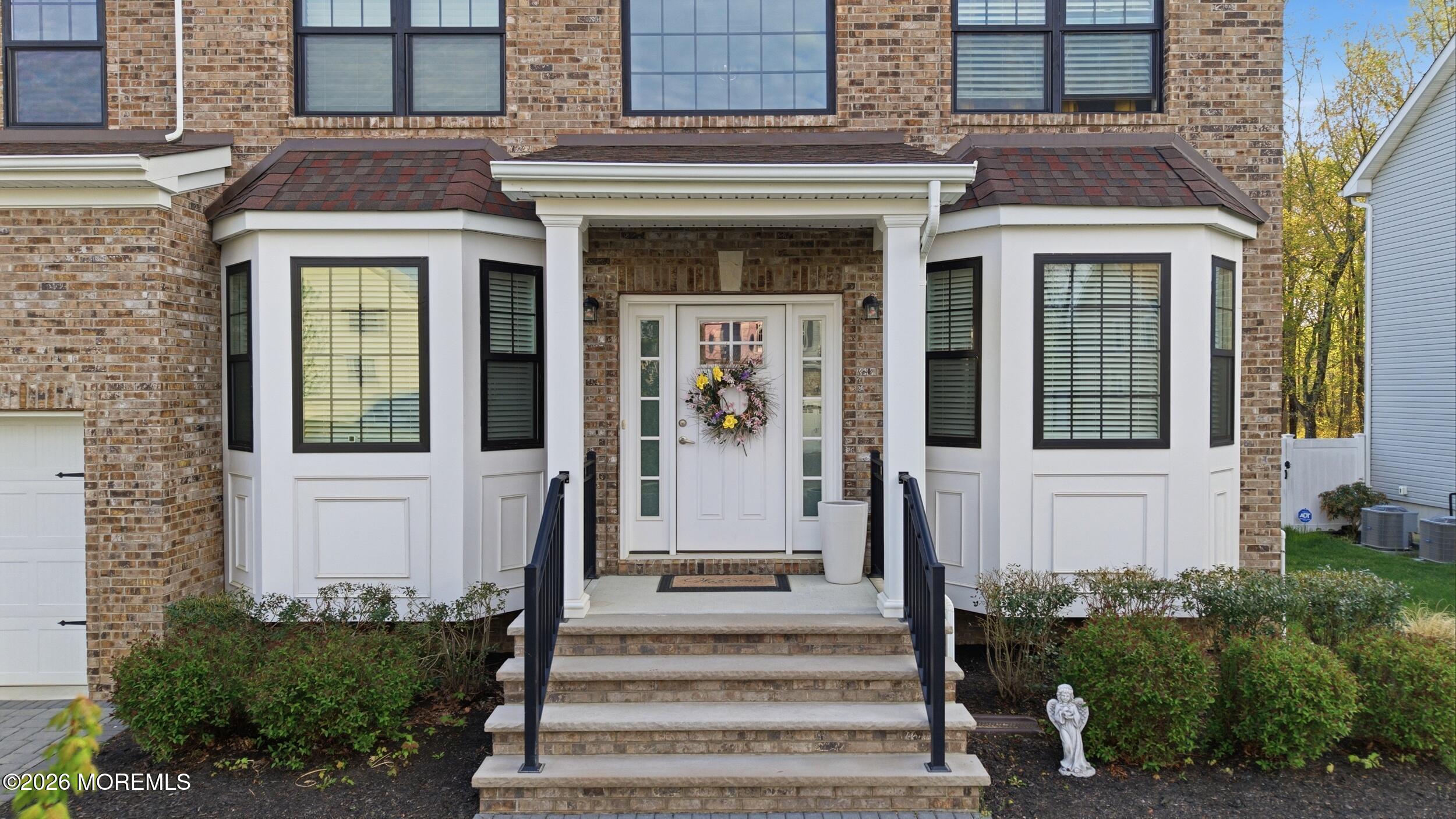 120 Mccormick Avenue Image 2