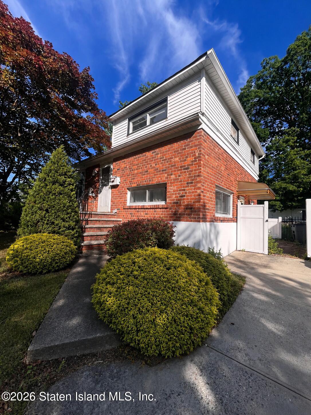 50 Fairway Avenue Image 1