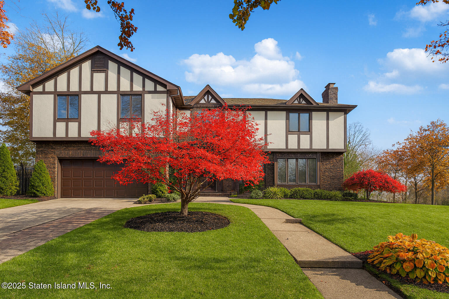 159 Aspinwall Street Image 1