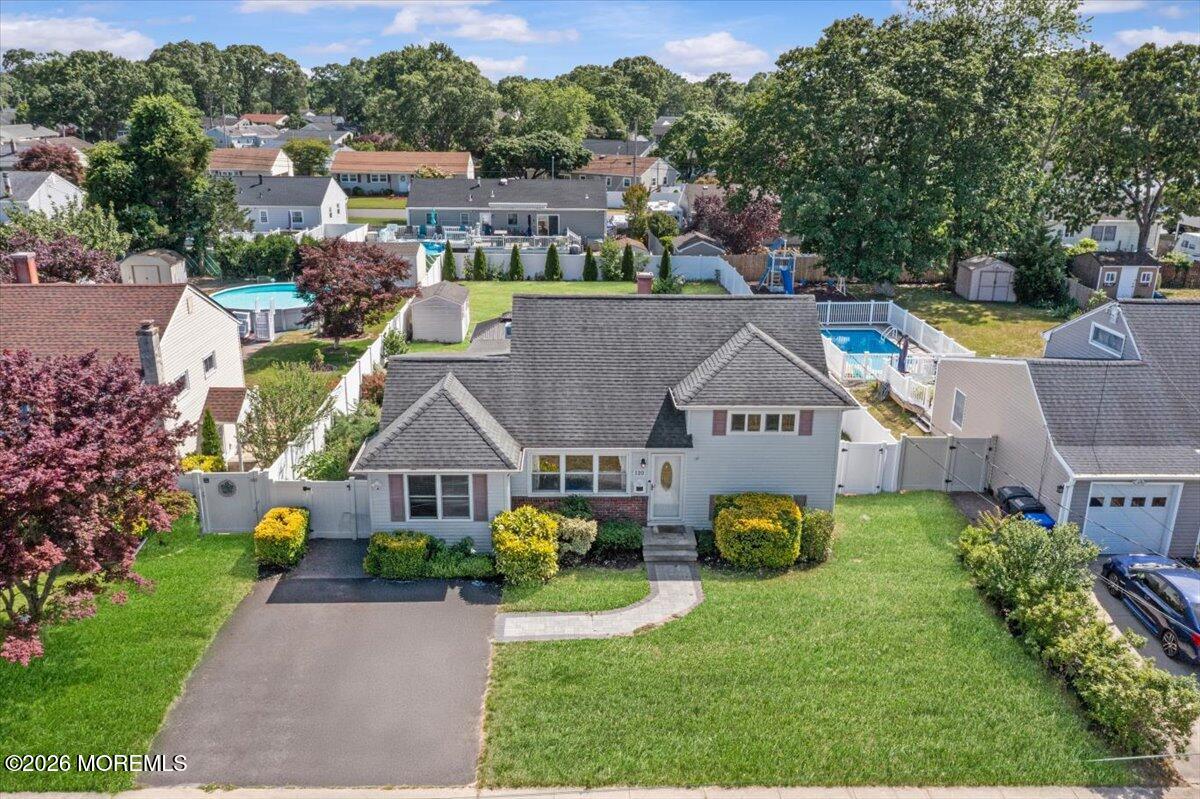 120 Dennis Drive Image 2