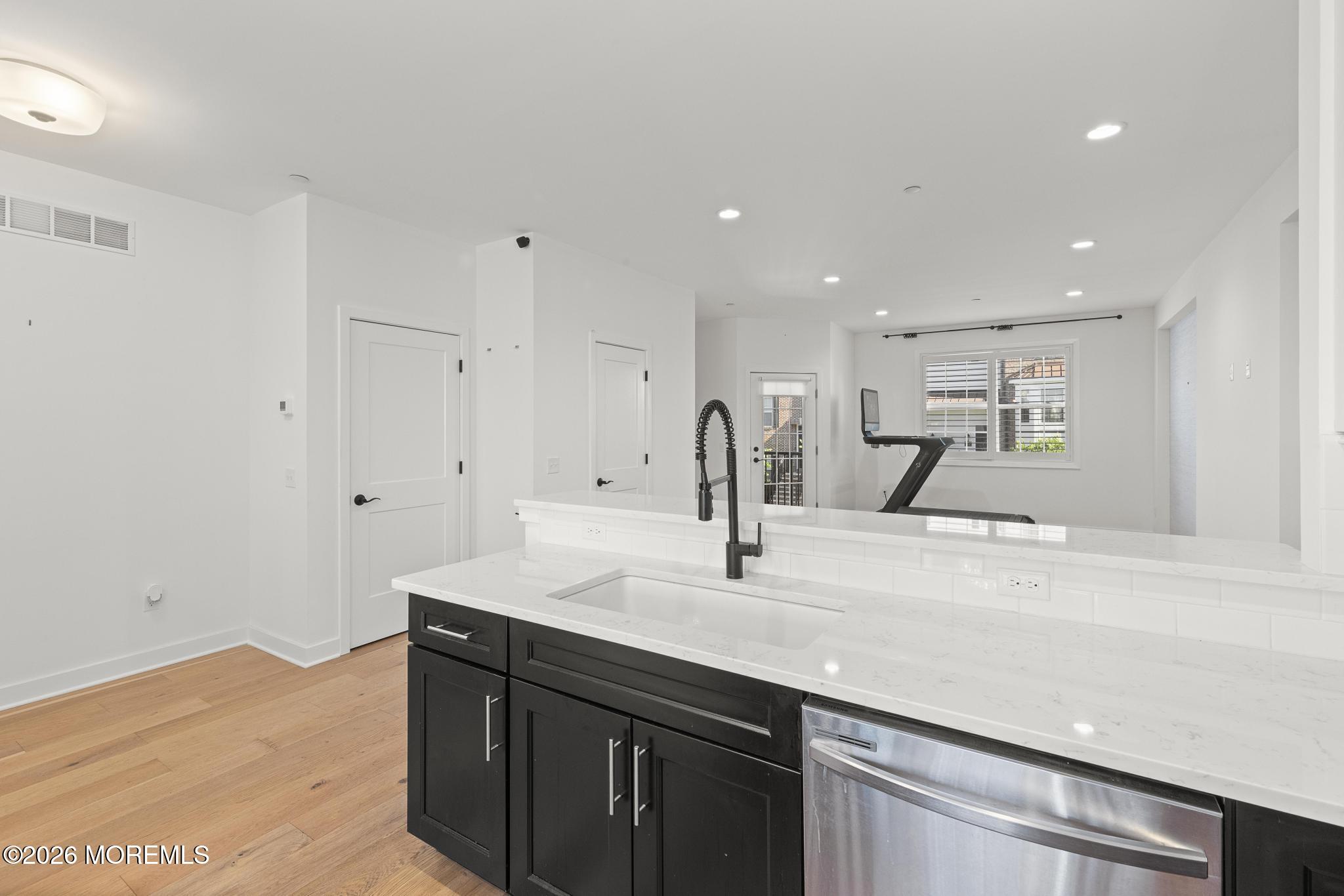 6 River Street, Red Bank, NJ, 07701 image 17