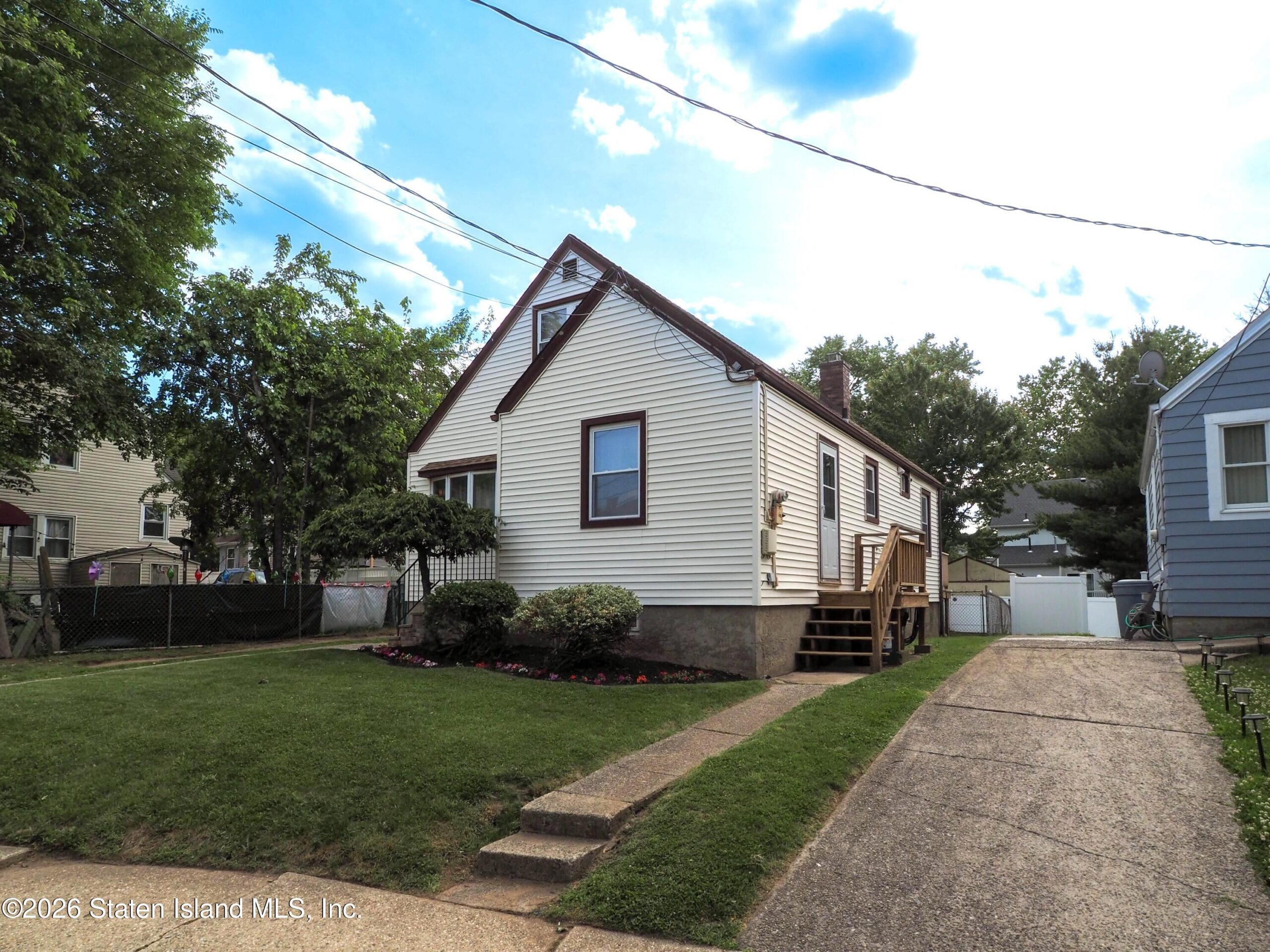 50 Raymond Place Image 2