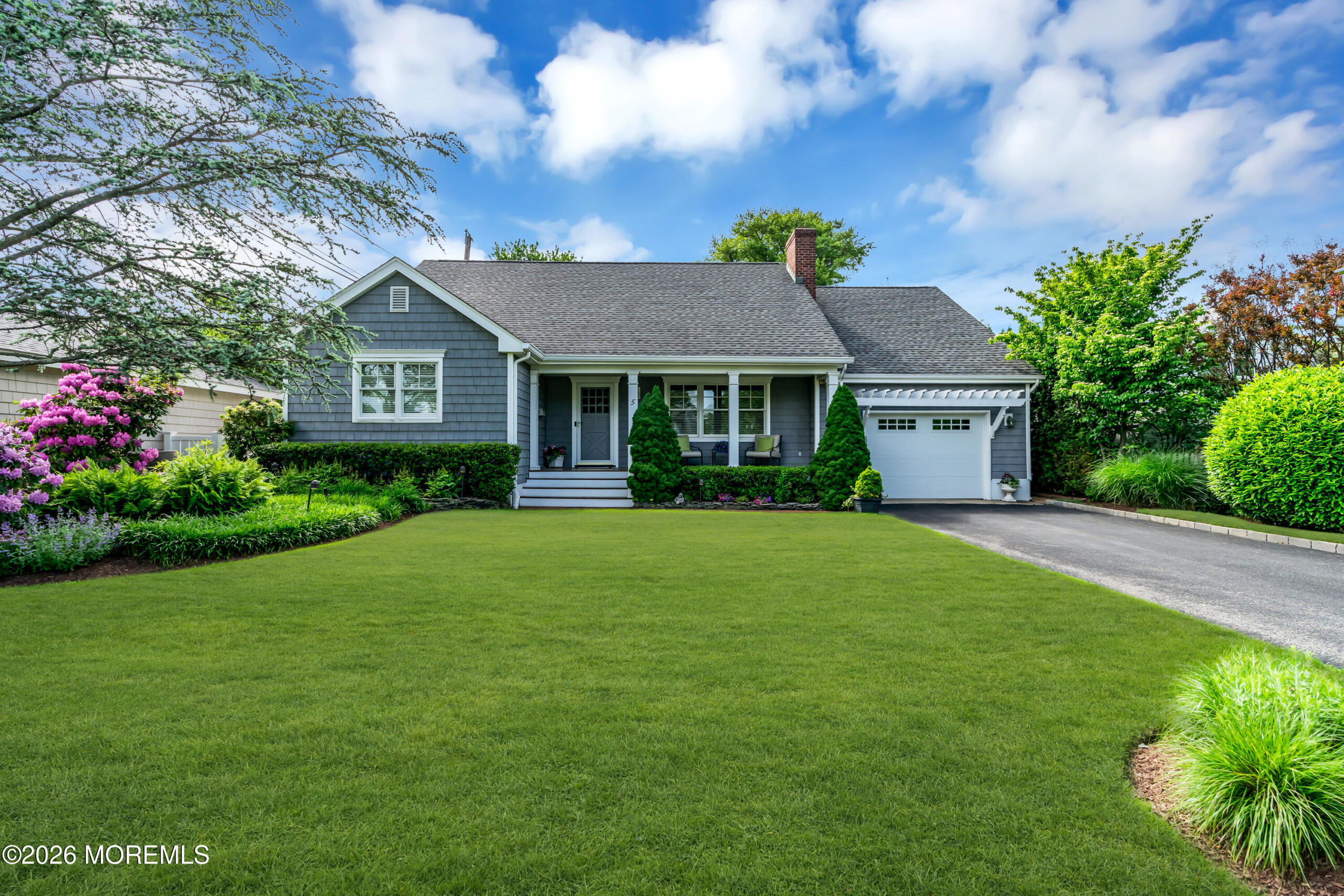 5 4th Avenue Image 2