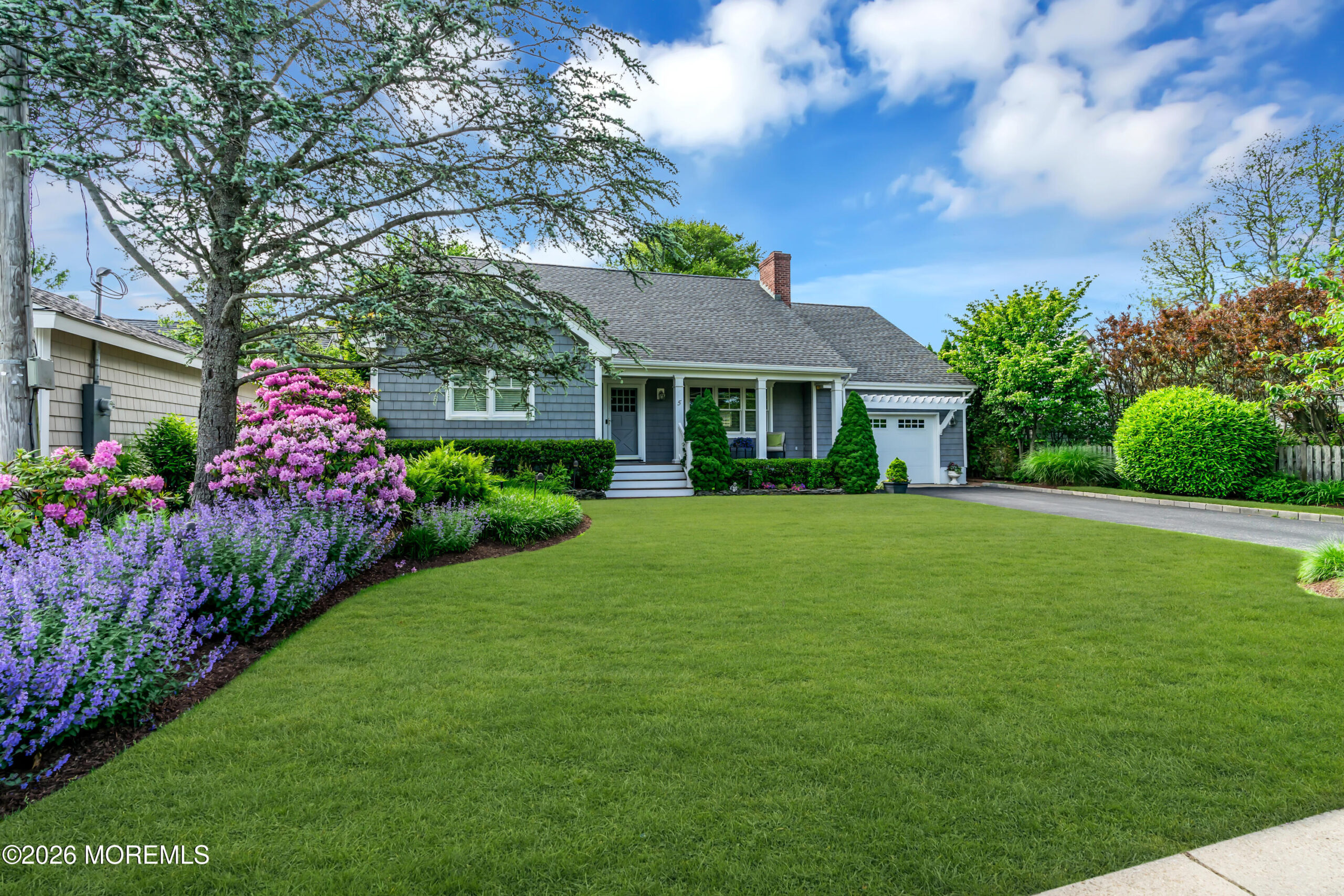 5 4th Avenue Image 5