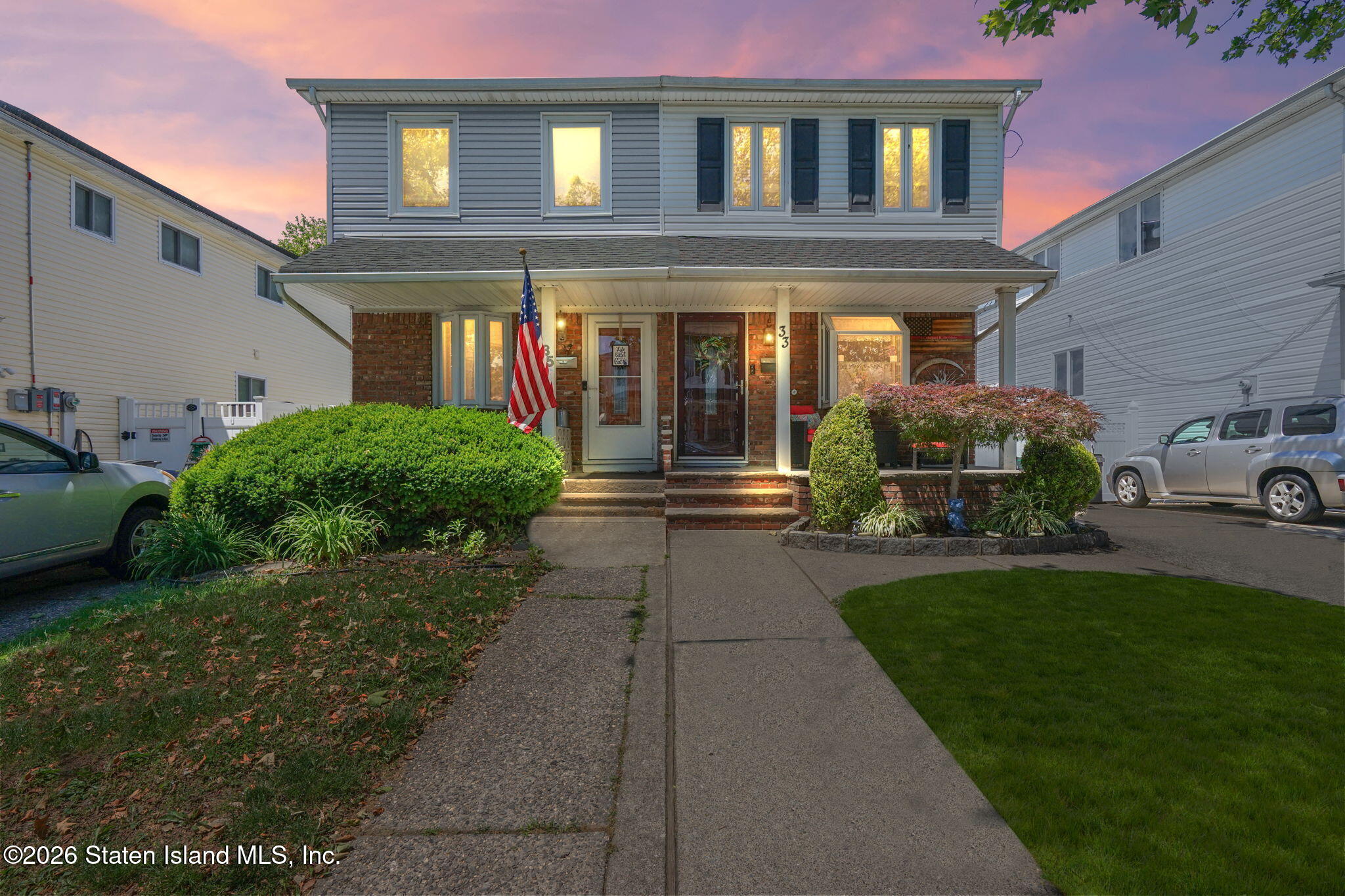 33 Middle Loop Road Image 1