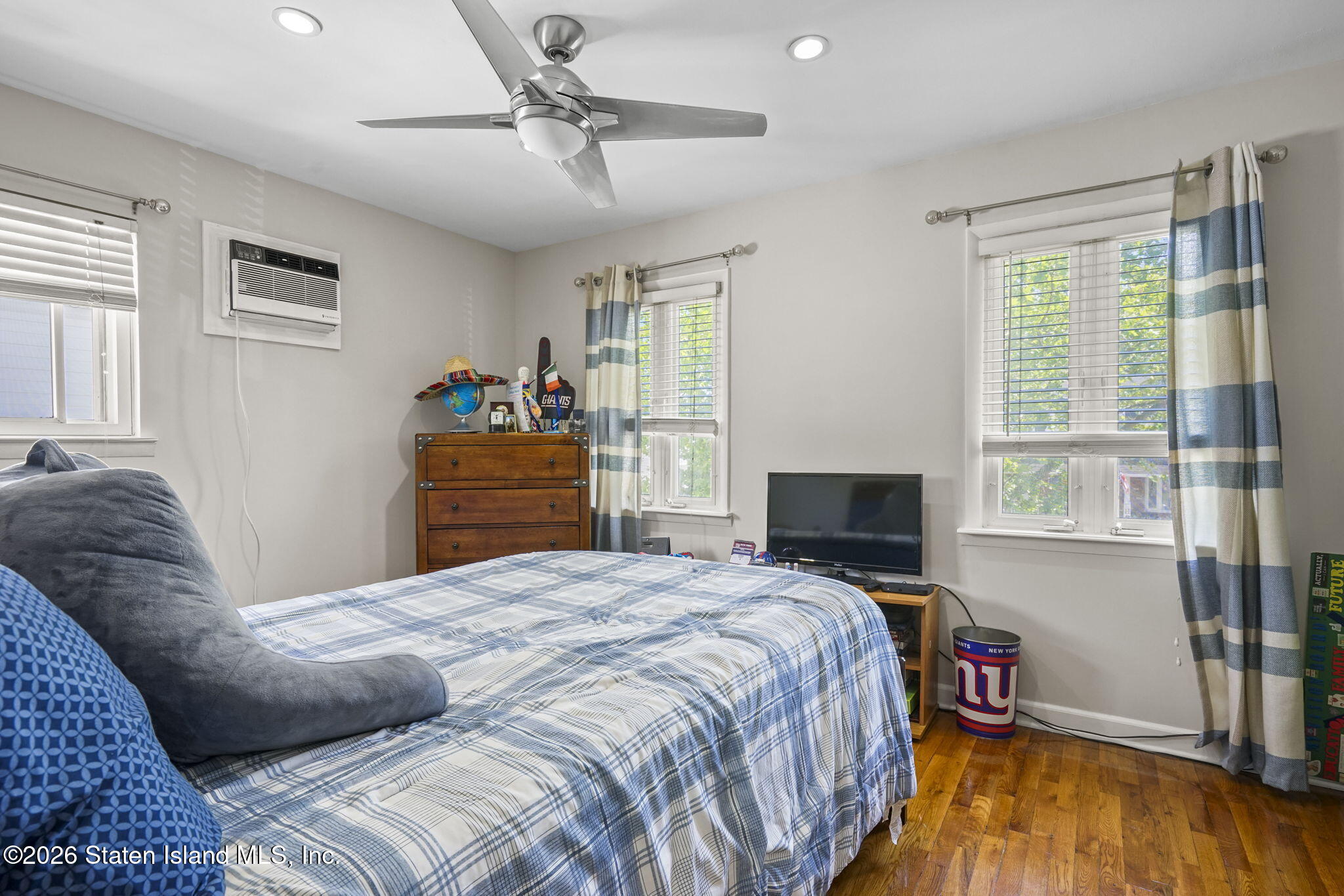 33 Middle Loop Road, Staten Island, NY, 10308 image 16