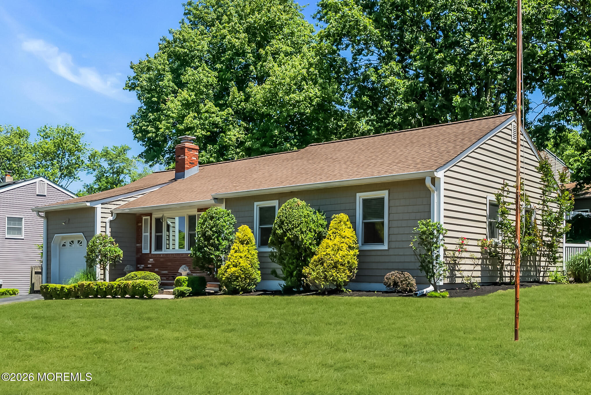 2558 Stearns Drive Image 3