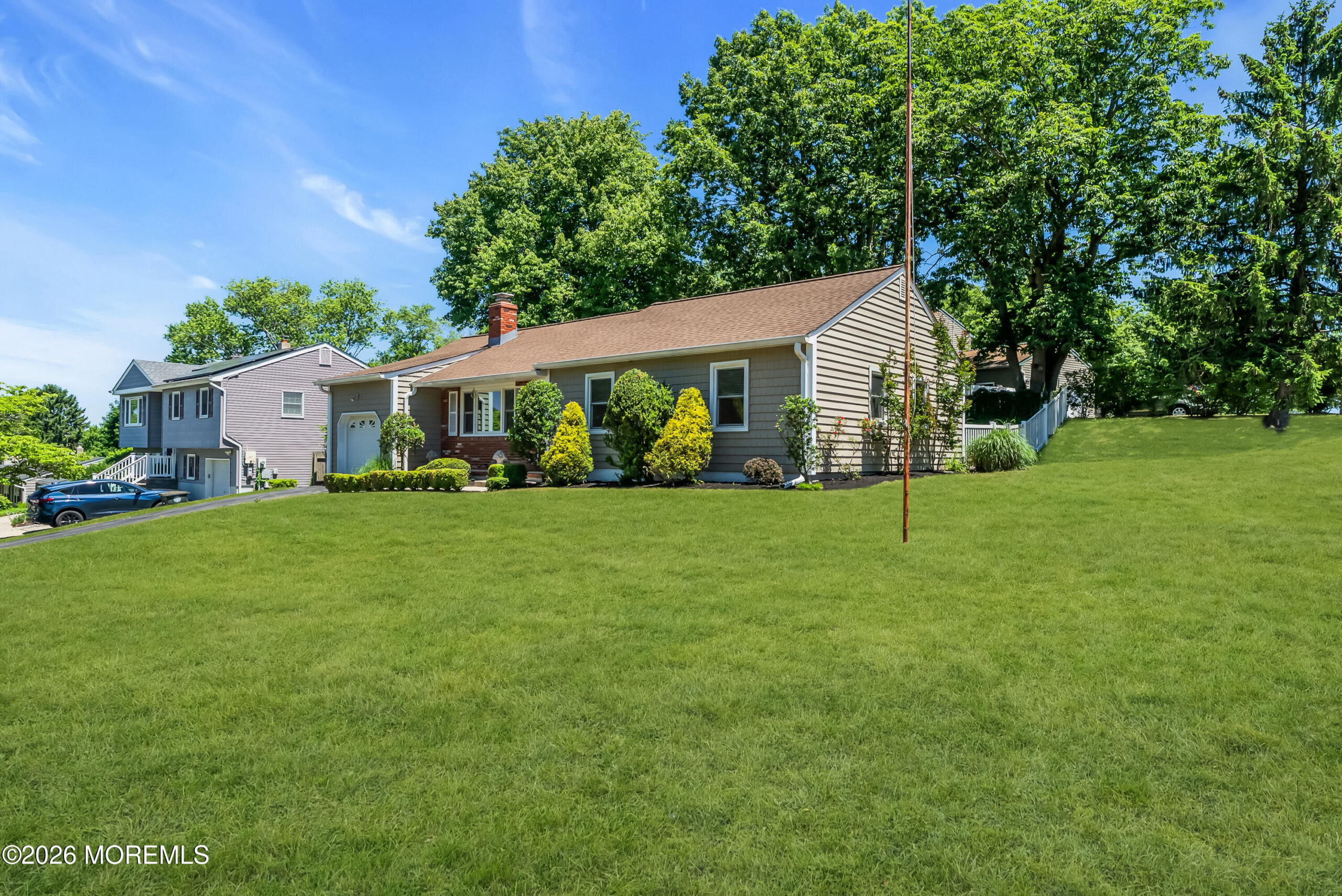 2558 Stearns Drive Image 4