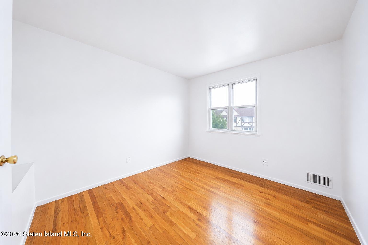 10 Leona Street, Staten Island, NY, 10314 image 24