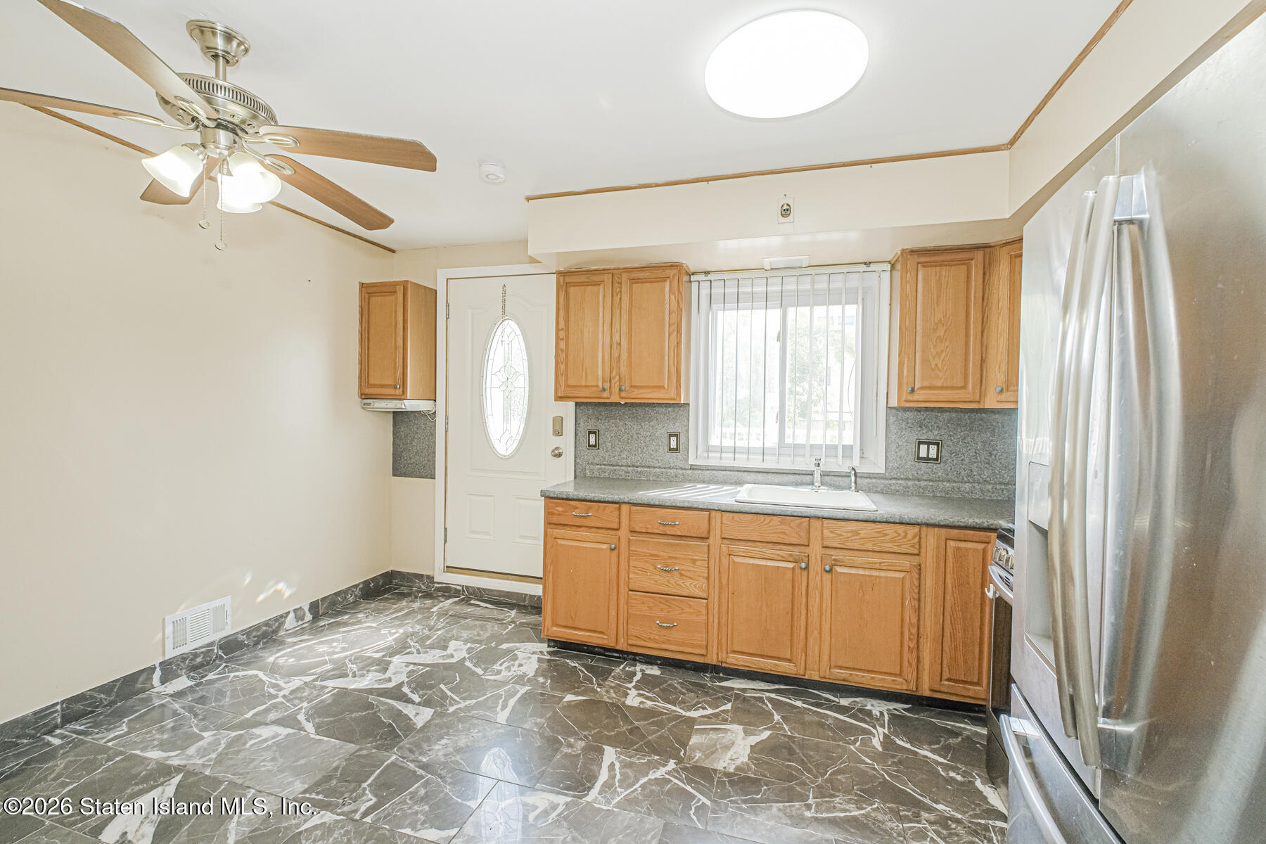 237 Brookfield Avenue Image 4