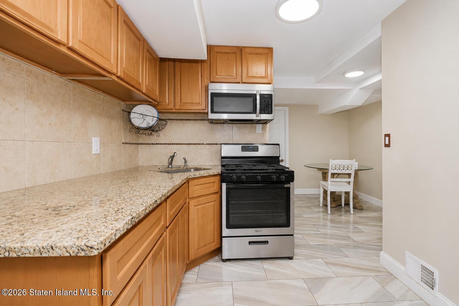237 Brookfield Avenue Image 3