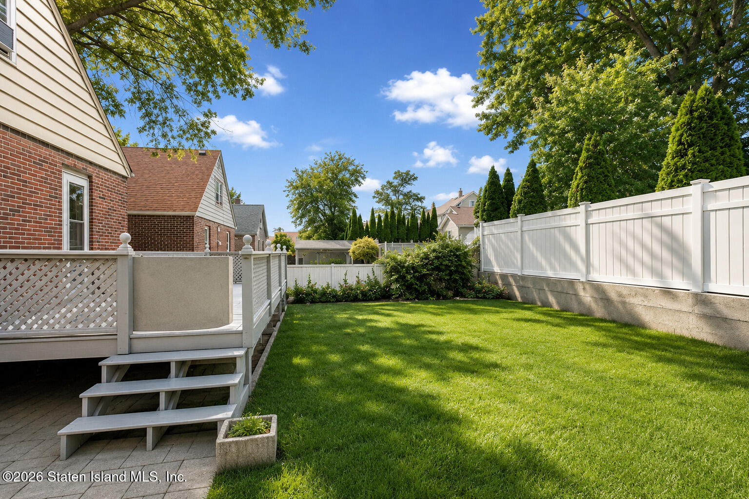 659 Davis Avenue Image 5
