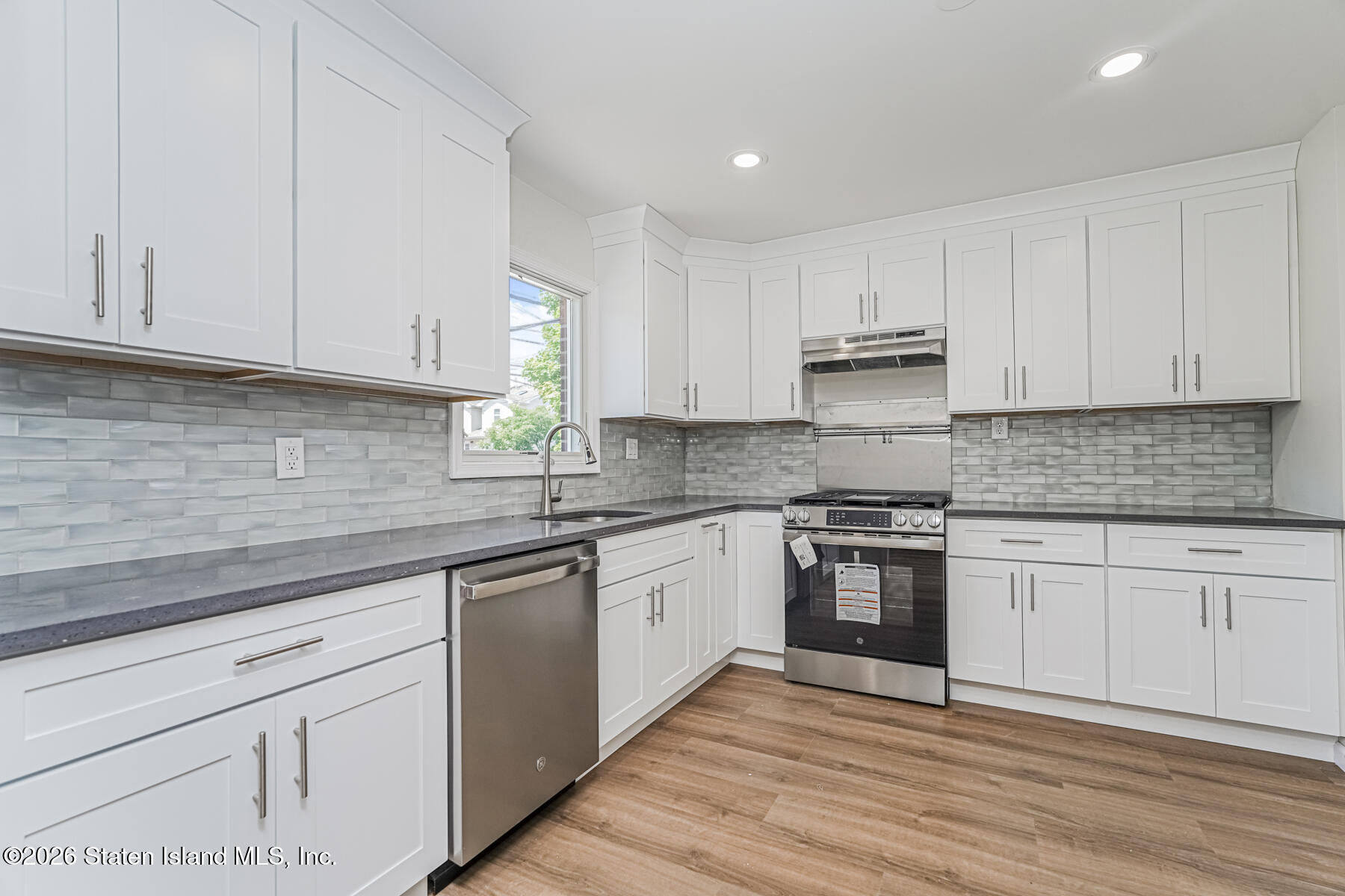 76 Mill Road, Staten Island, NY, 10306 image 11