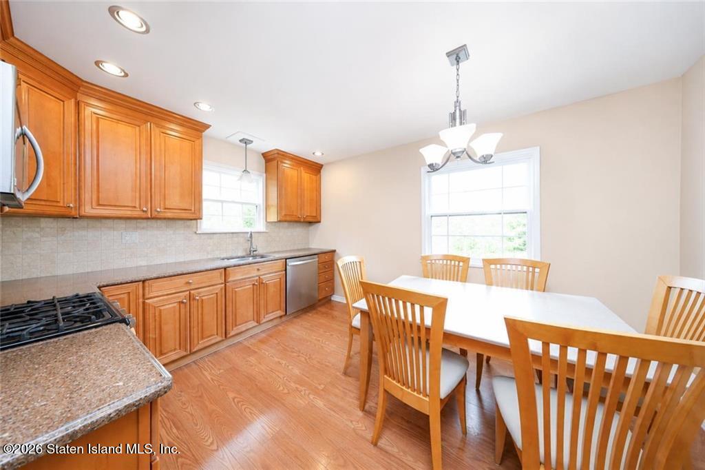 131 Brook Avenue, Staten Island, NY, 10306 image 9