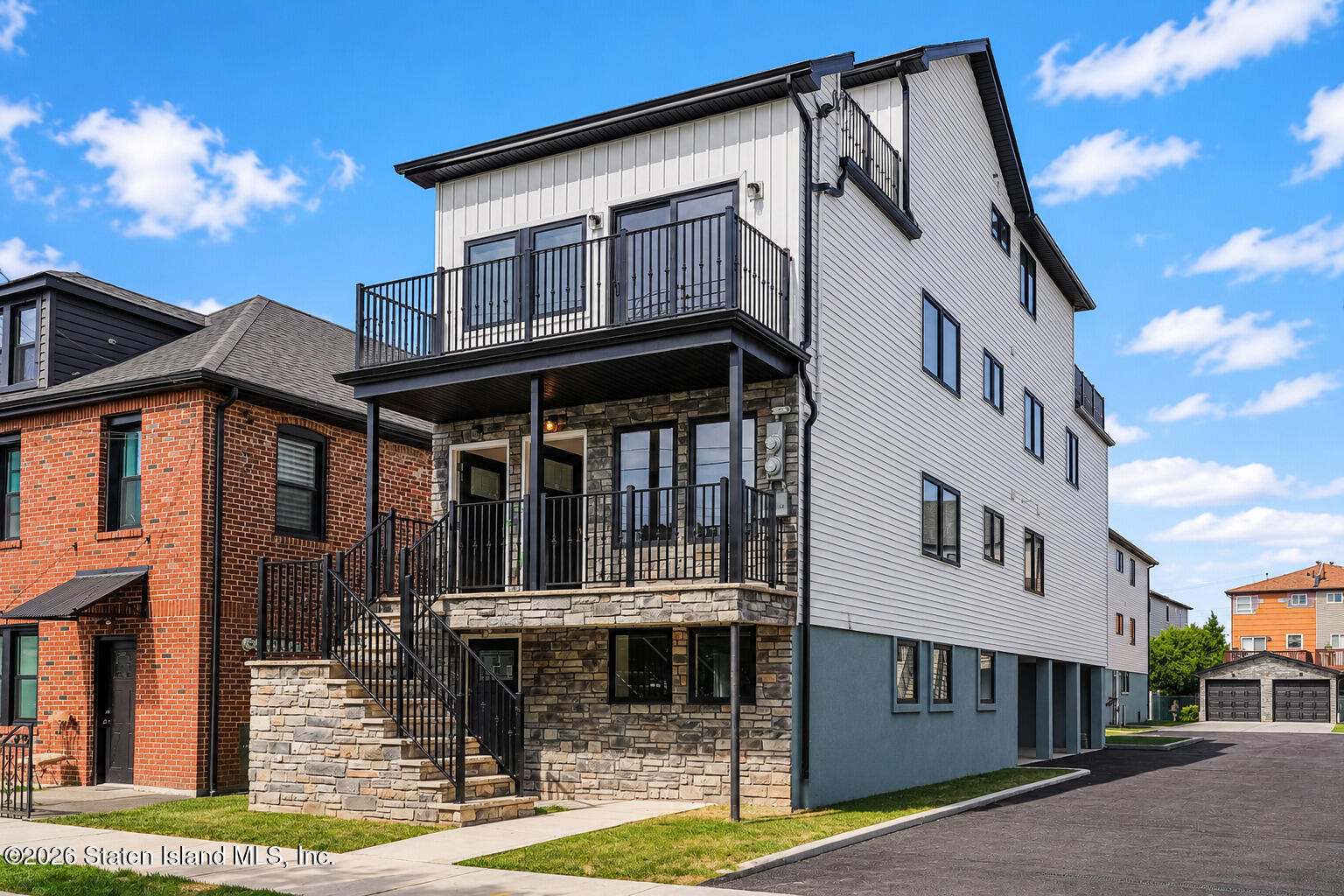 339 Mallory Avenue Image 2