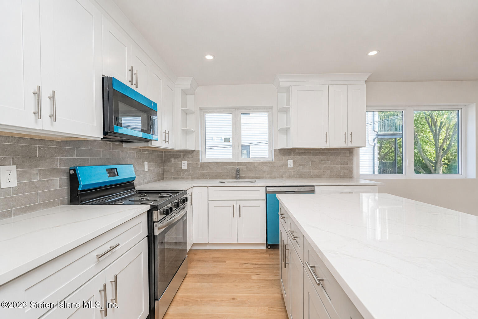 339 Mallory Avenue Image 3