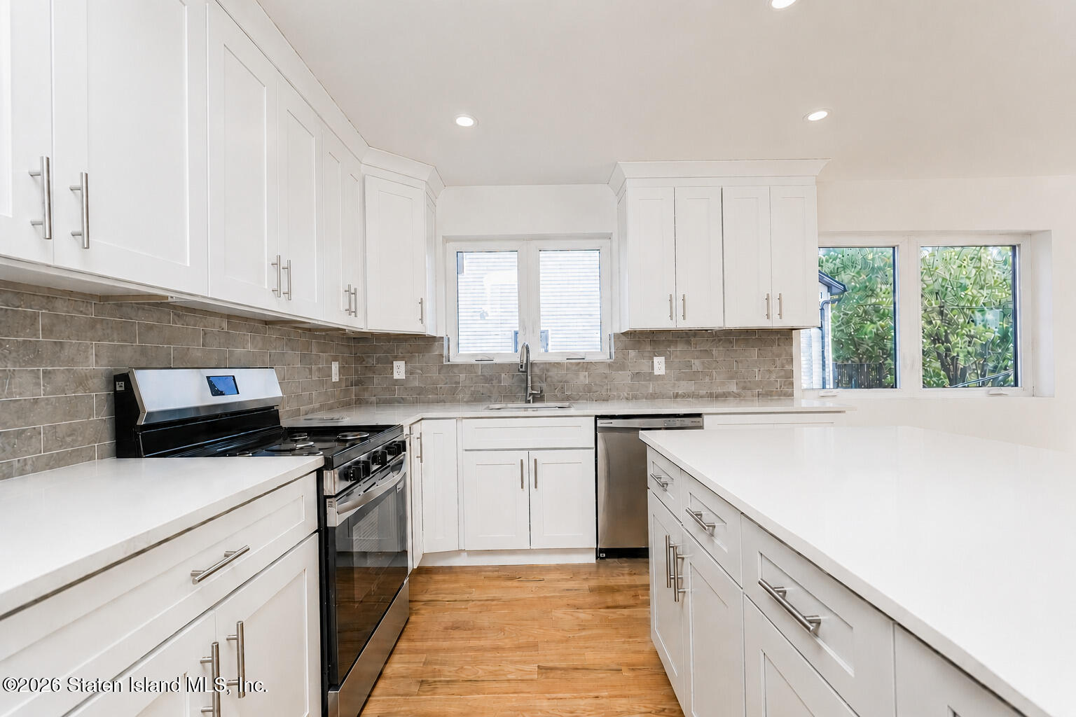 339 Mallory Avenue, Staten Island, NY, 10305 image 15