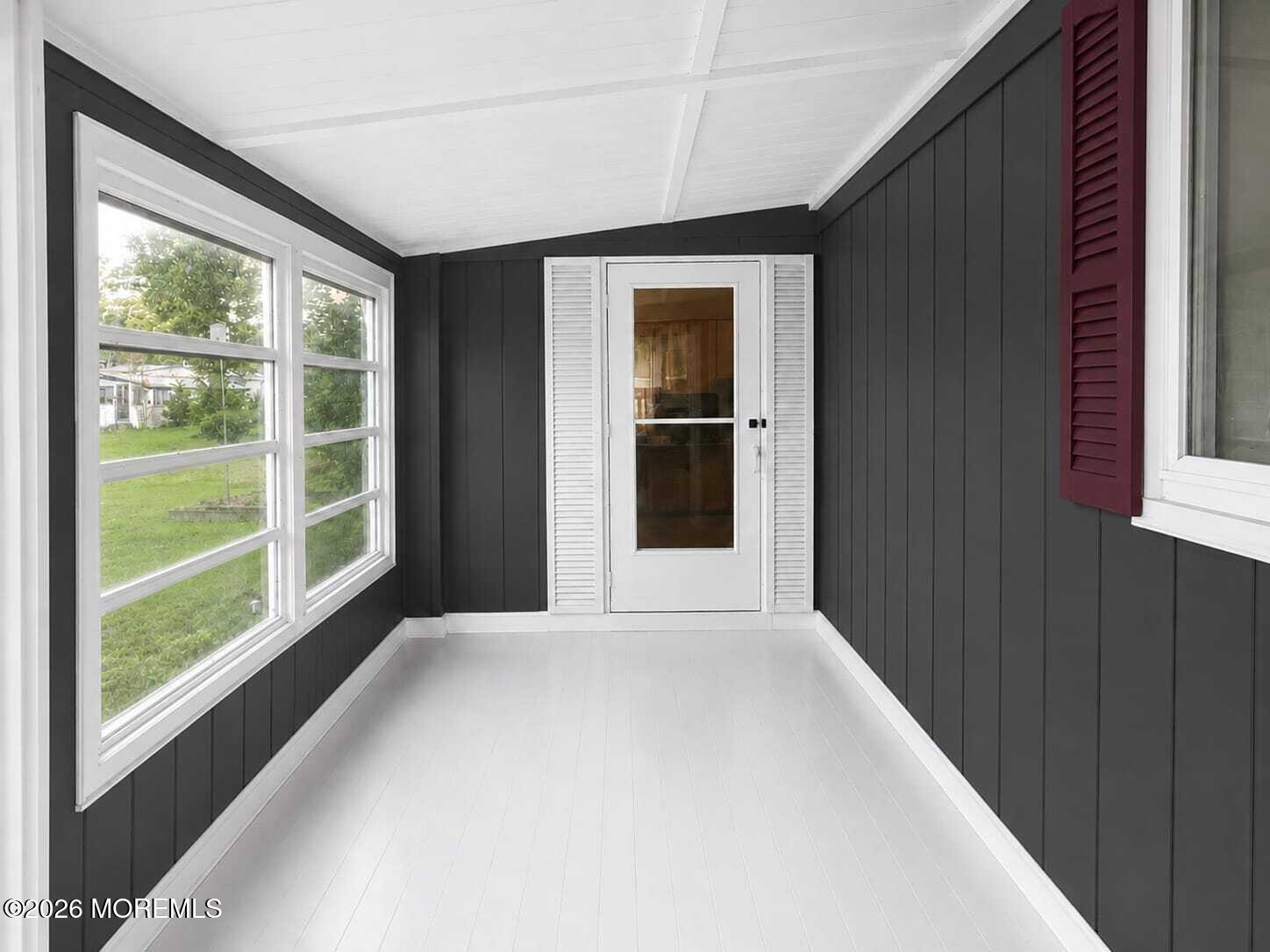 19 Summit Drive Image 4