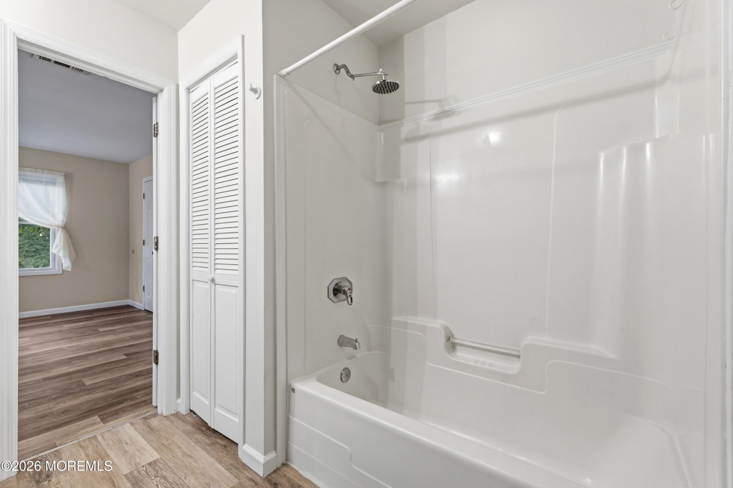 42 Academy Street, Farmingdale, NJ, 07727 image 29