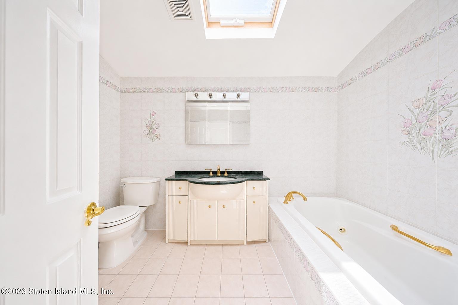 39 New Lane, Staten Island, NY, 10305 image 16