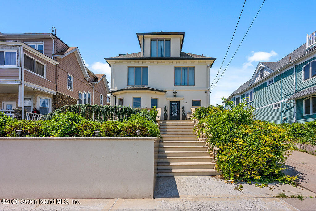 296 Edgewater Street Image 3